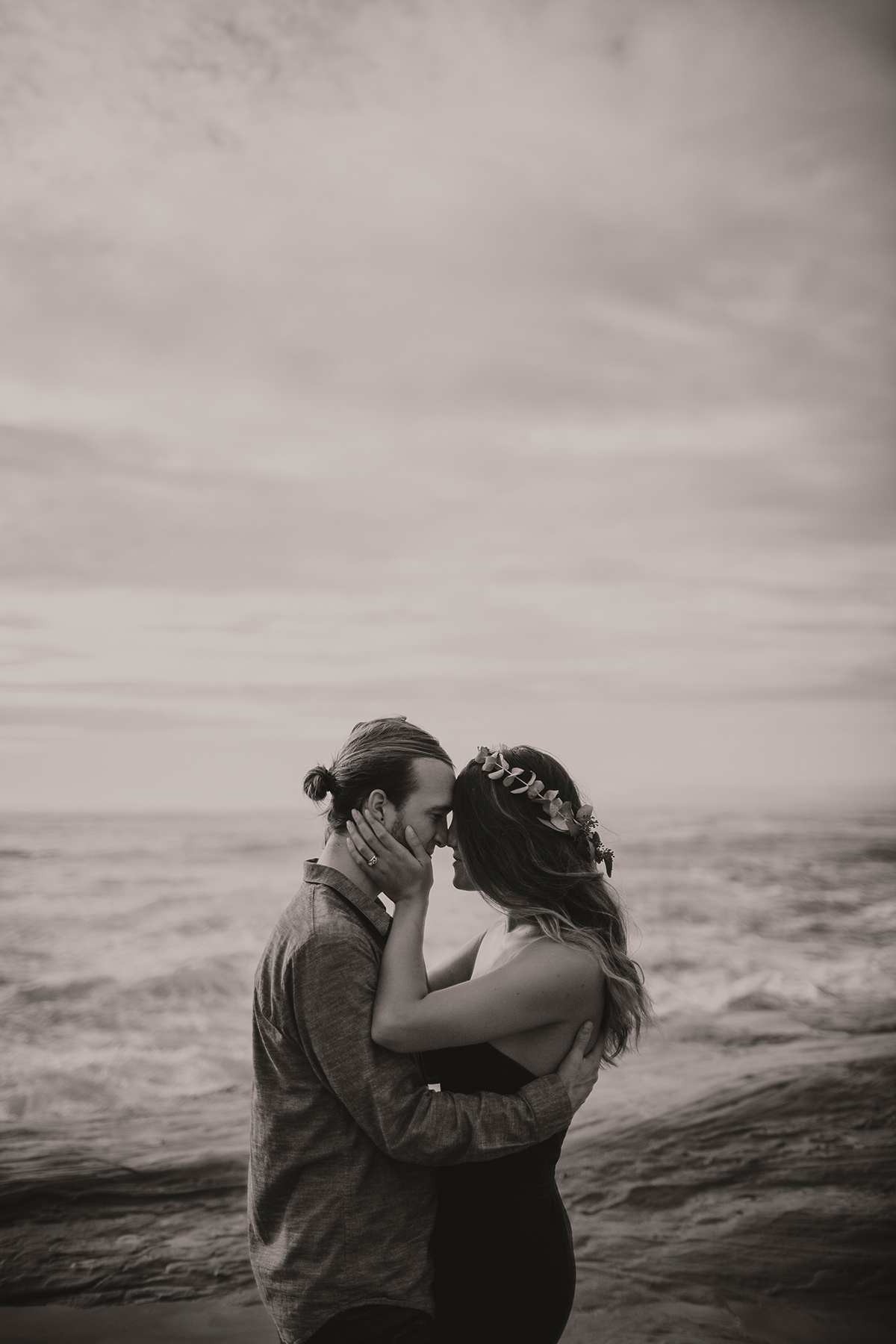 oregon, coast, engagement, anniversary, wedding, romantic, beach, victoria carlson, pacific northwest