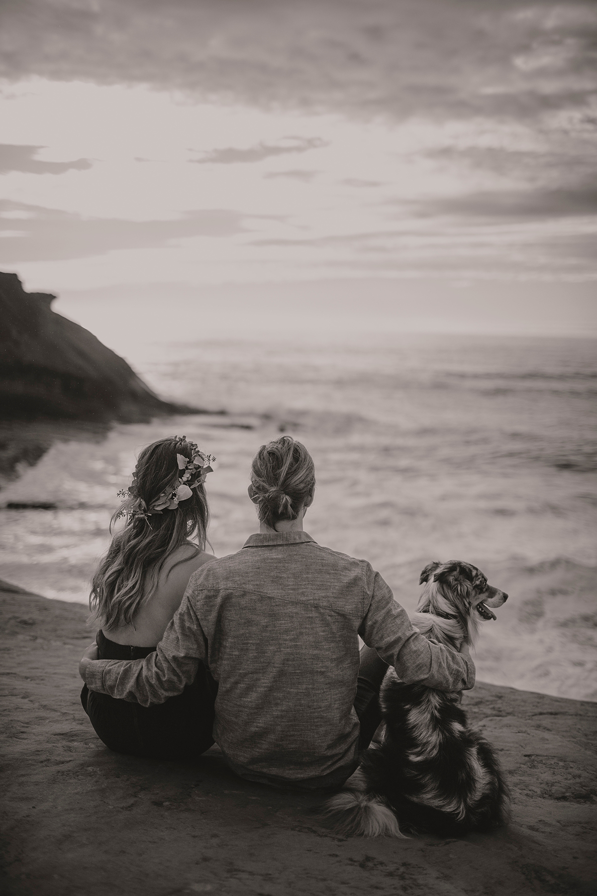 oregon, coast, engagement, anniversary, wedding, romantic, beach, victoria carlson, pacific northwest, dog