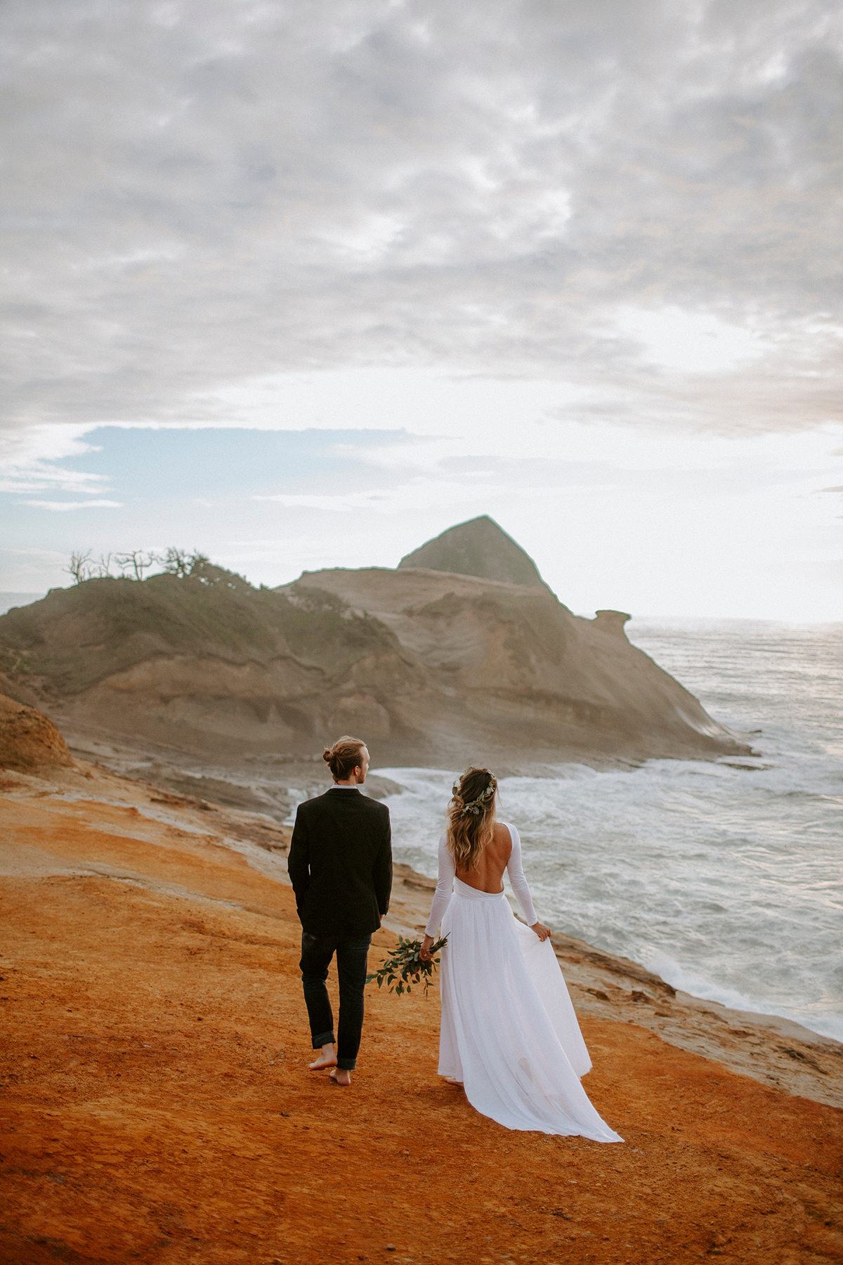 oregon, coast, engagement, anniversary, wedding, romantic, beach, victoria carlson, pacific northwest