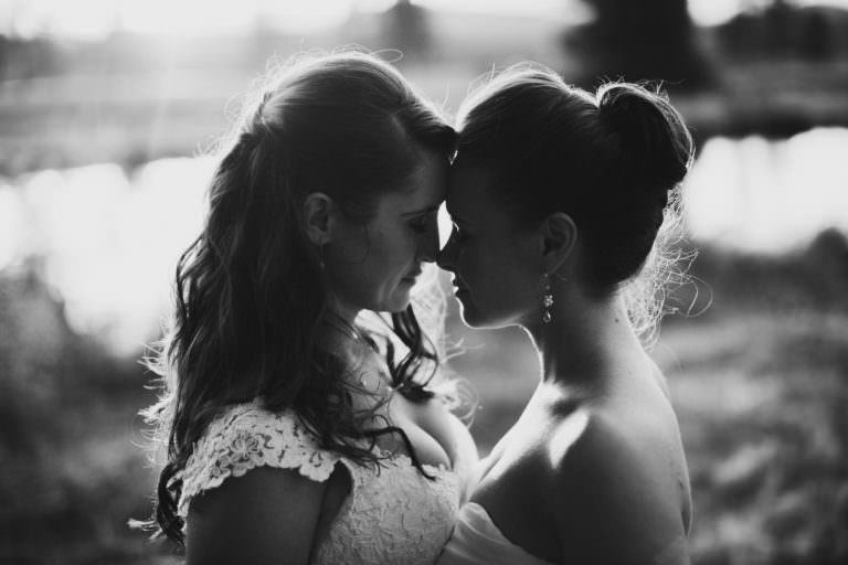 Sara + Emily || Rustic Sunriver, Oregon Lodge Wedding