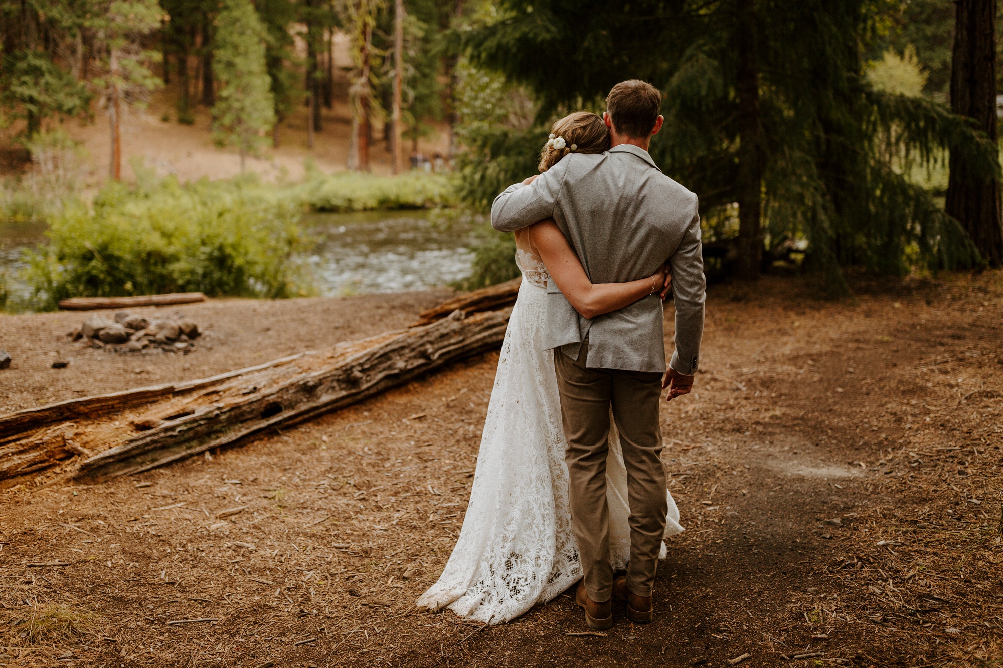 campground wedding central oregon bend outdoor adventure summer golden retriever dog