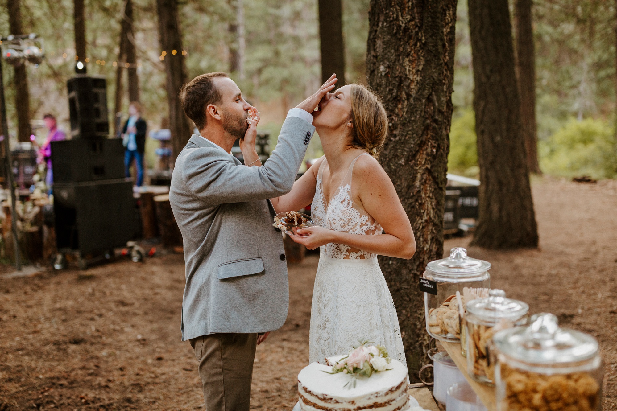 campground wedding central oregon bend outdoor adventure summer golden retriever dog