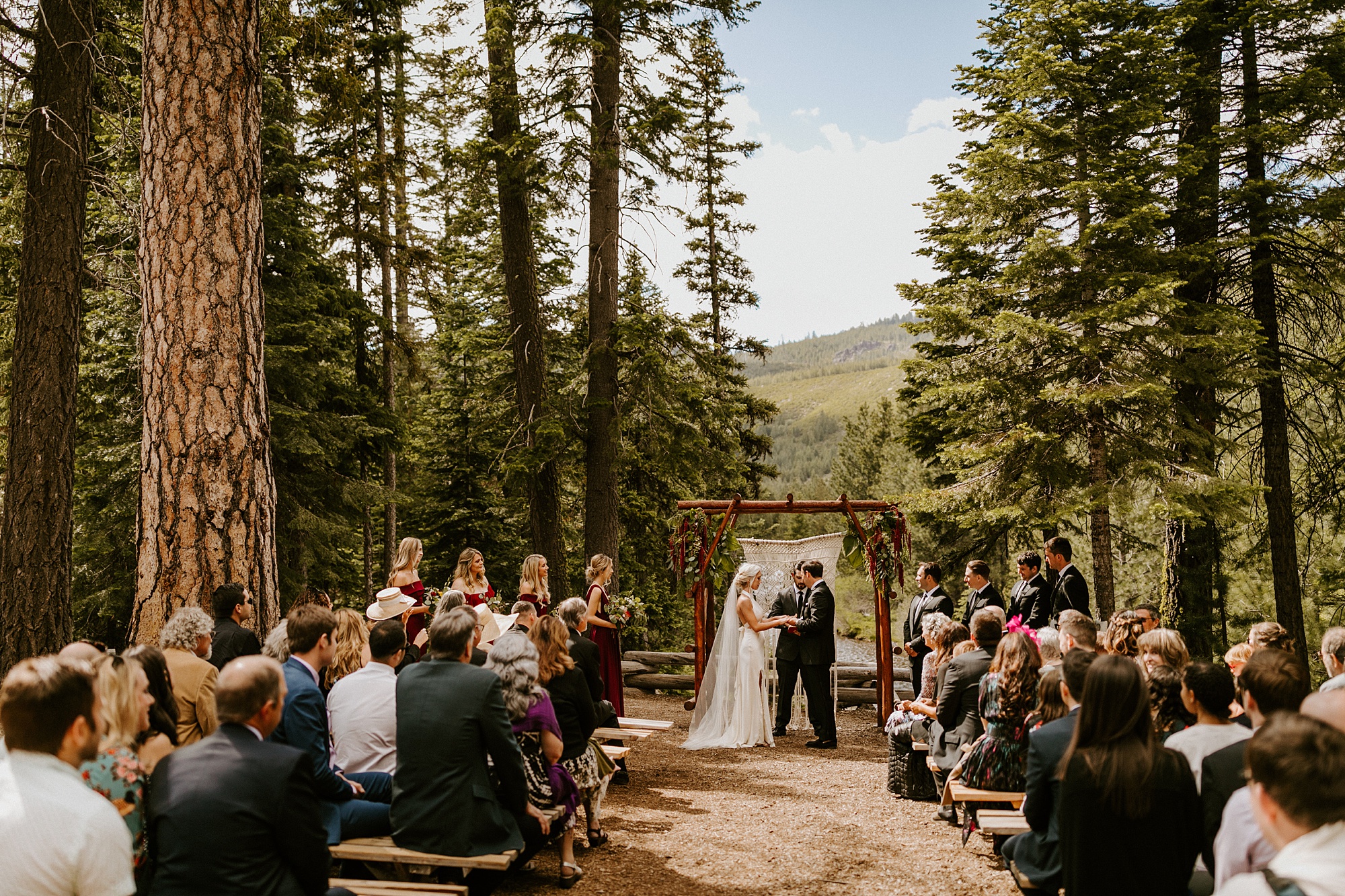 forest wedding skyliner lodge bend oregon woodsy summer victoria carlson