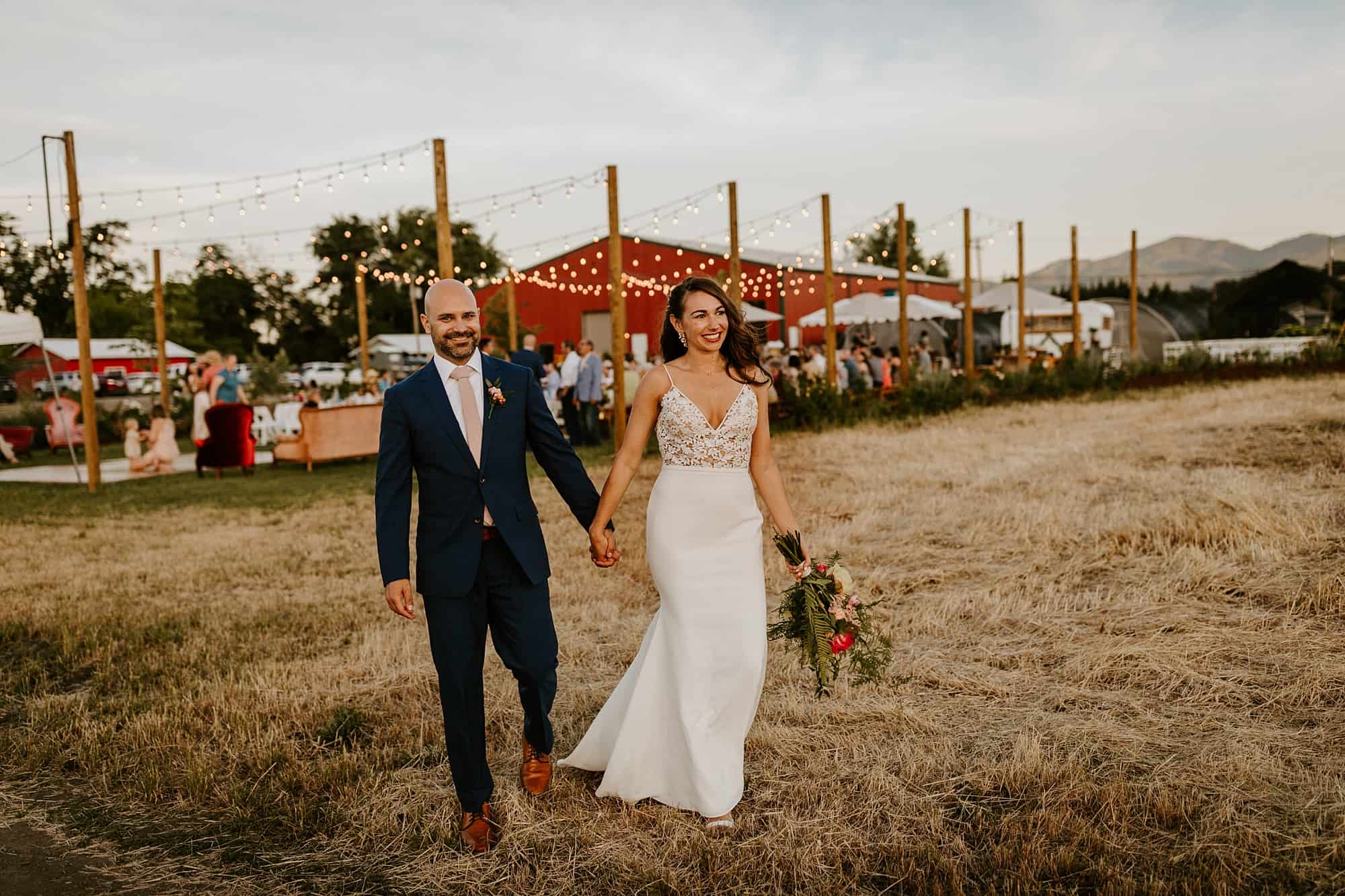 Southern Oregon Fry Family Farm Colorful Elegant Wedding Victoria Carlson Photography