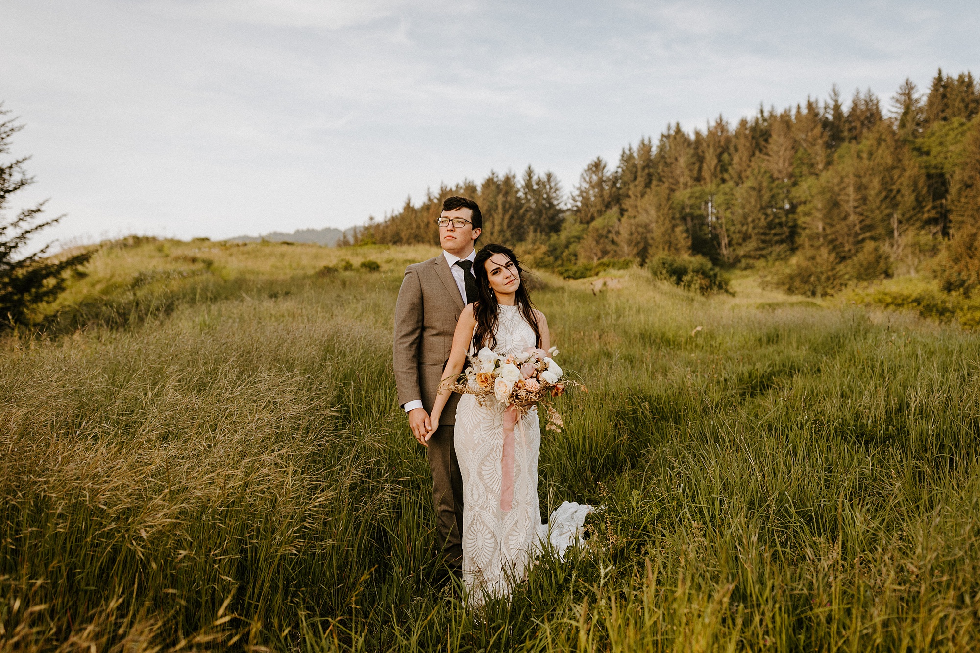 Southern Oregon coast elopement intimate wedding Bend photographer covid bride