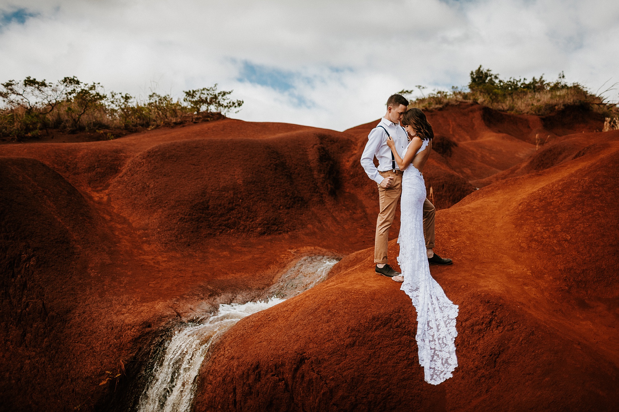 Kauai Hawaii Waimea Canyon Shipwreck Beach Red Dirt Falls Elopement Wedding