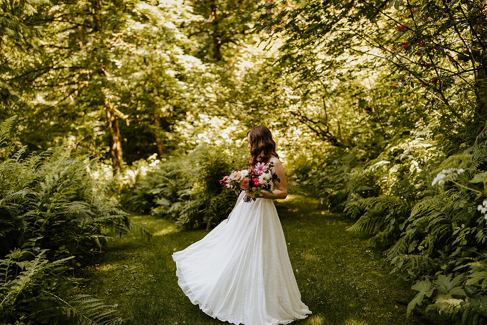 Oregon Lake Wedding Bridal Veil Lakes Columbia River Gorge Summer Victoria Carlson Photography