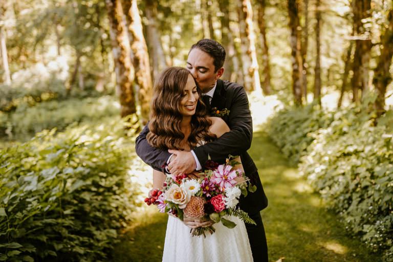 Summer Oregon Lake Wedding