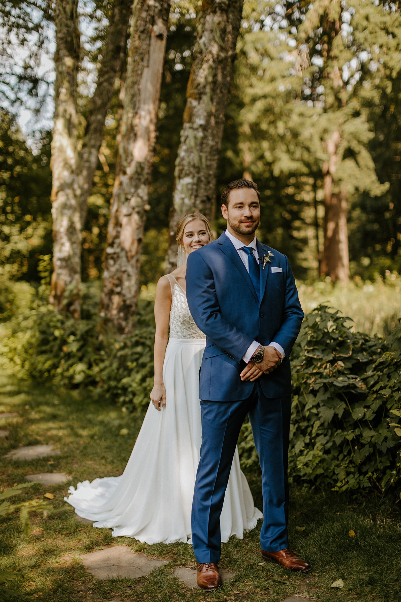 bridal veil lakes pacific northwest pnw oregon wedding neutral tones