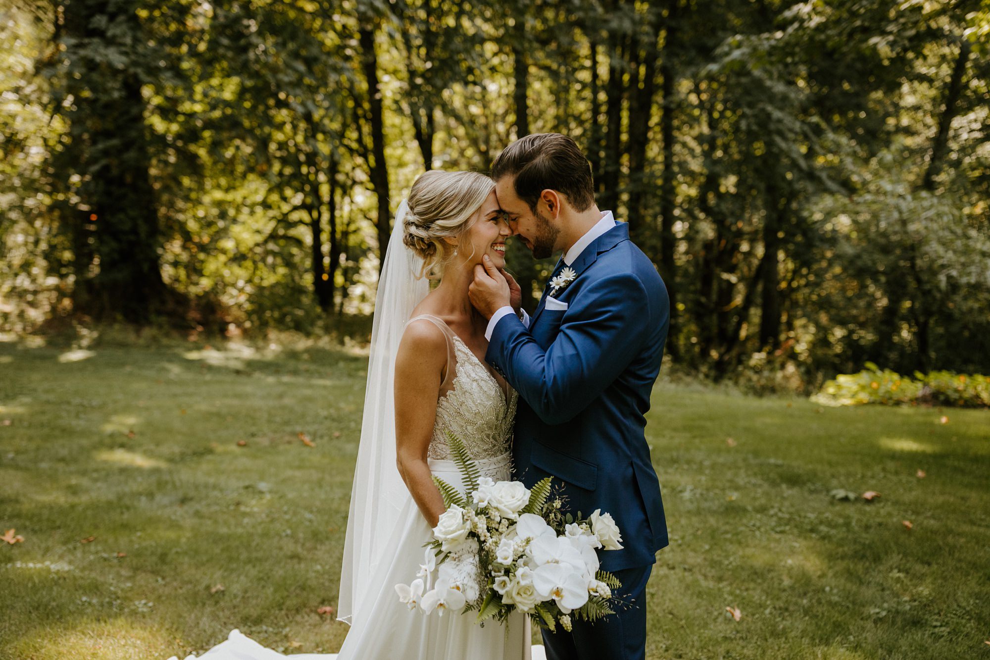 bridal veil lakes pacific northwest pnw oregon wedding neutral tones