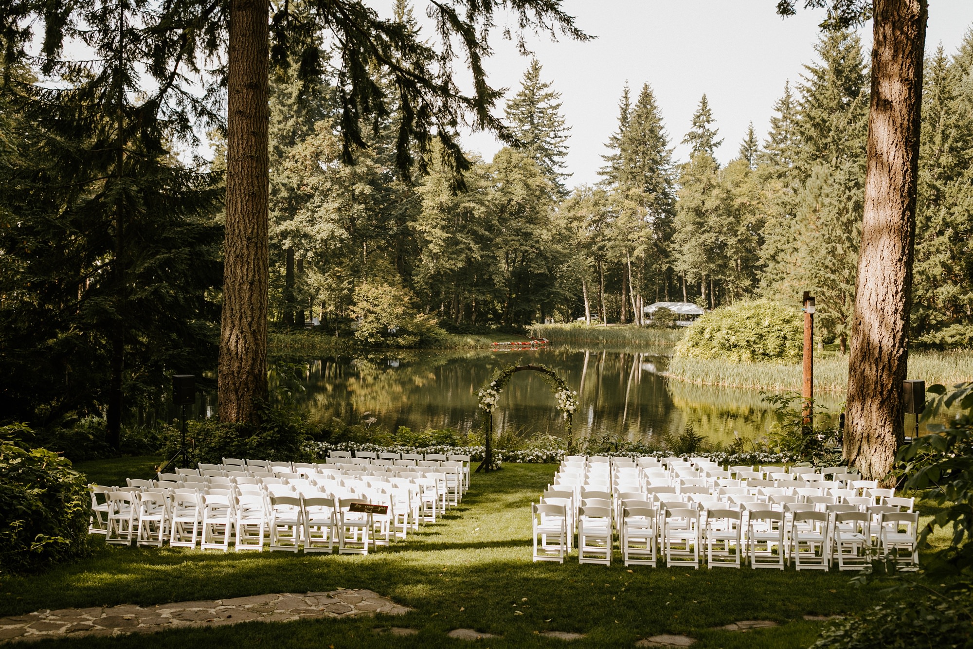 bridal veil lakes pacific northwest pnw oregon wedding neutral tones