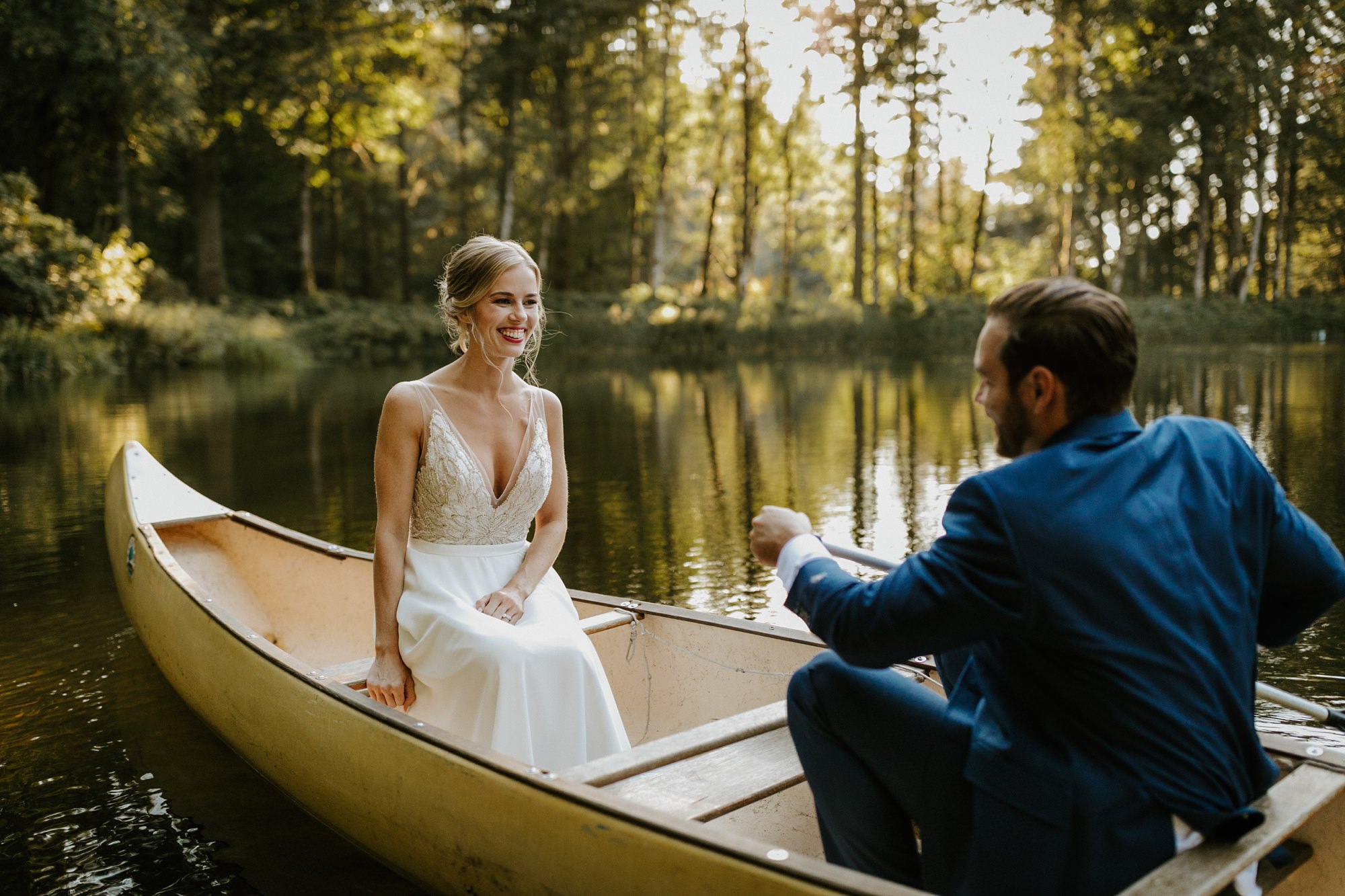 bridal veil lakes pacific northwest pnw oregon wedding neutral tones