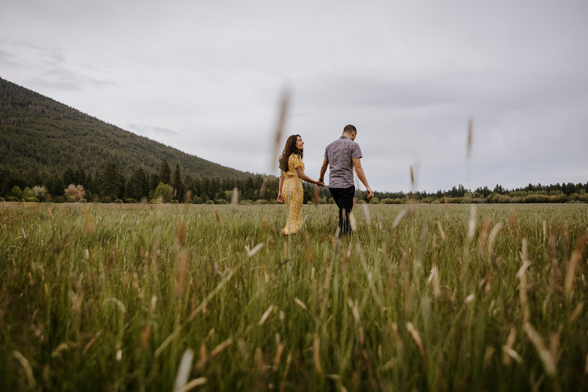 black butte ranch engagement couples session rainy spring central oregon bend sisters wedding photographer victoria carlson