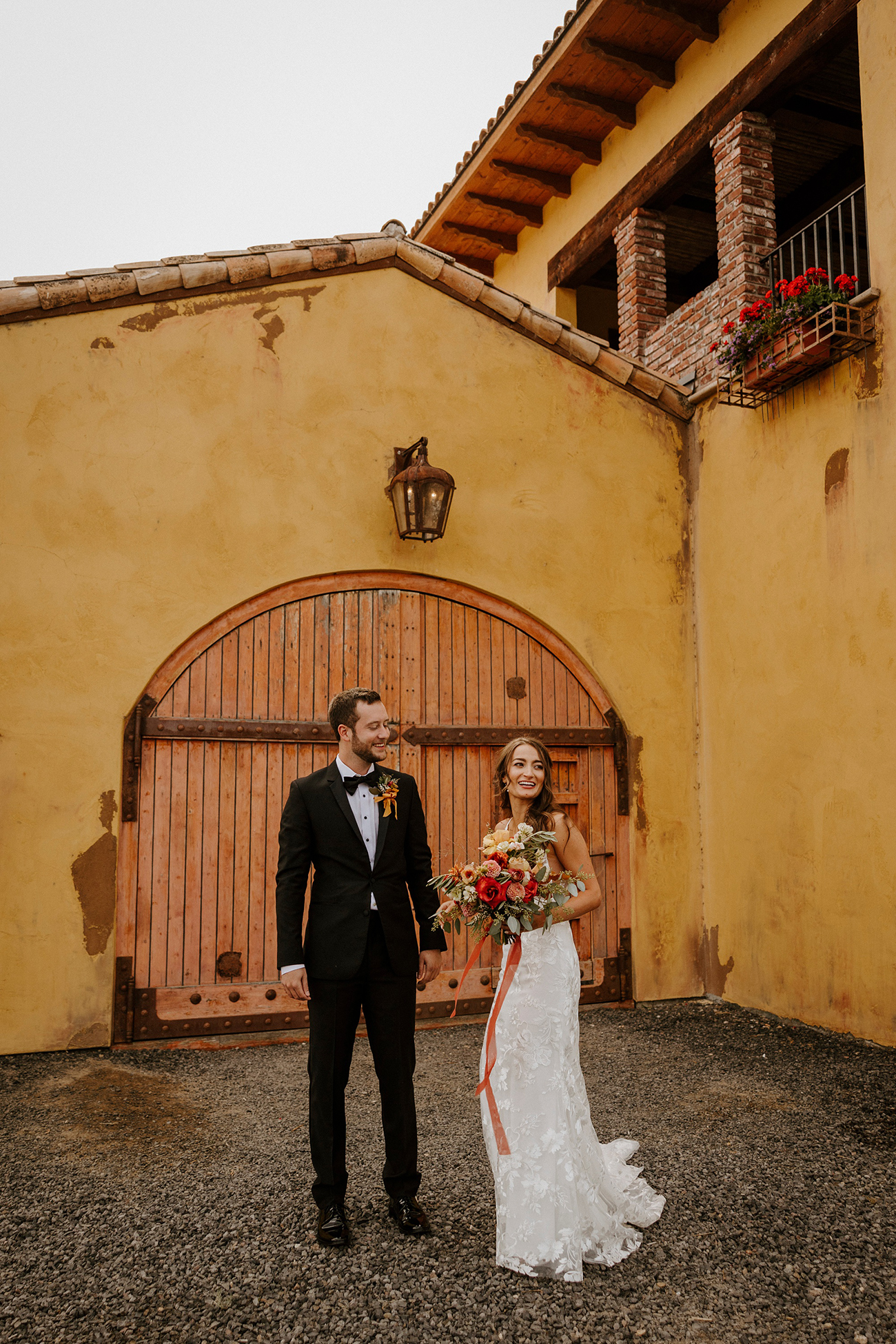 fall ranch at the canyons wedding bend central oregon rainy desert romantic portraits tuscany tuscan