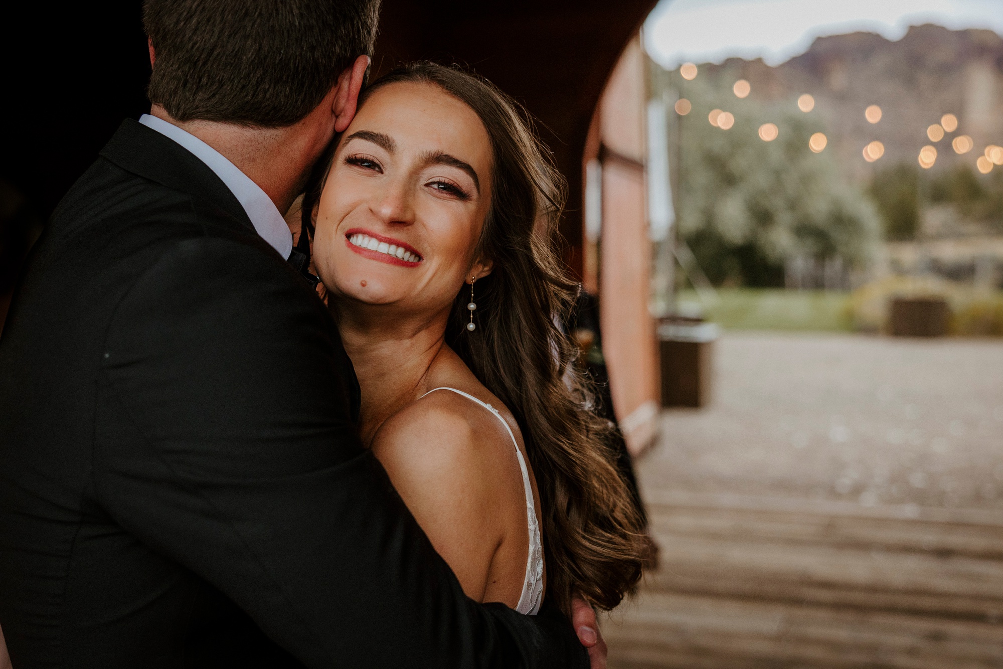 fall ranch at the canyons wedding bend central oregon rainy desert romantic portraits tuscany tuscan