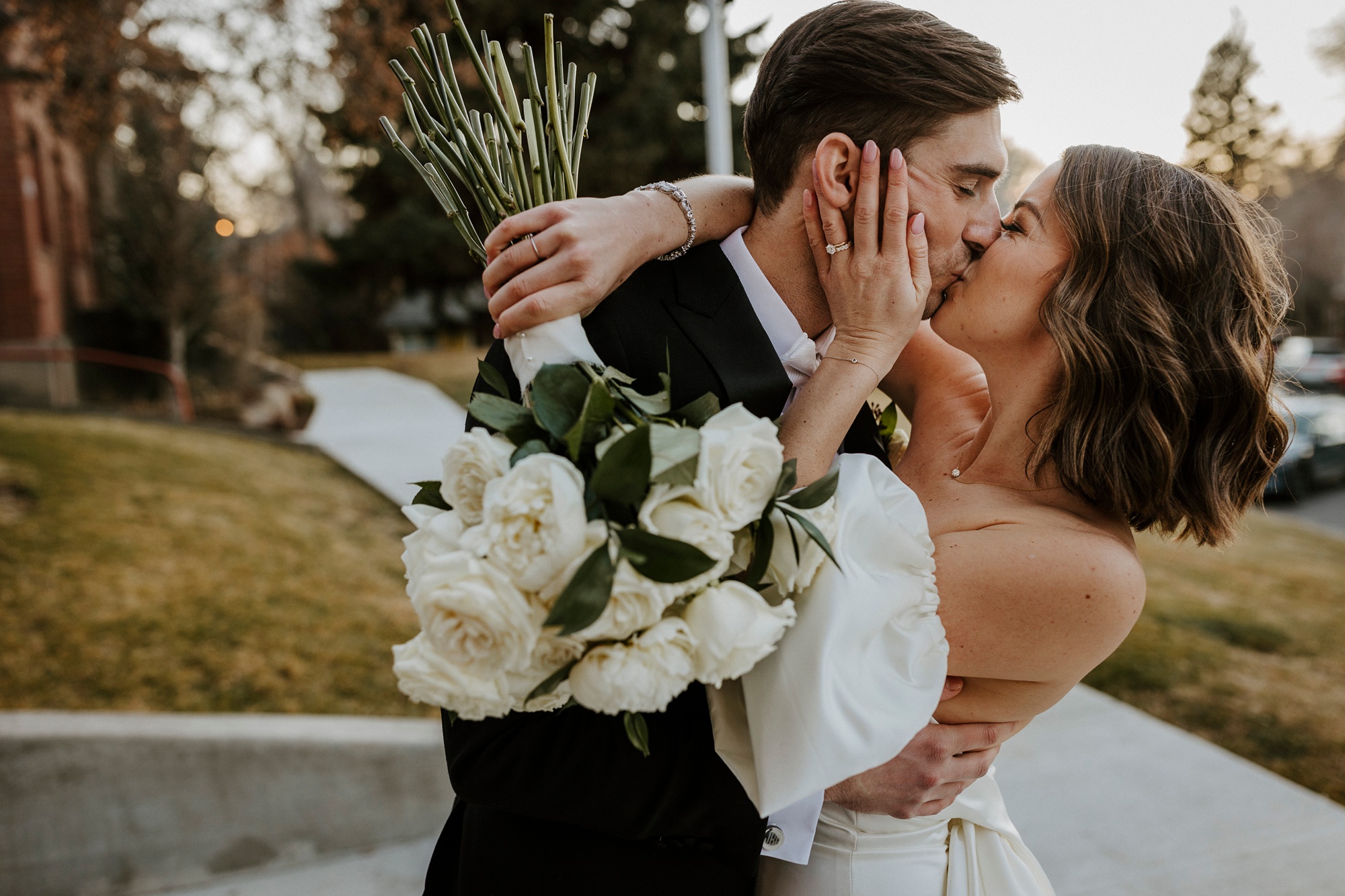 sunriver wedding winter central oregon bend downtown classy timeless