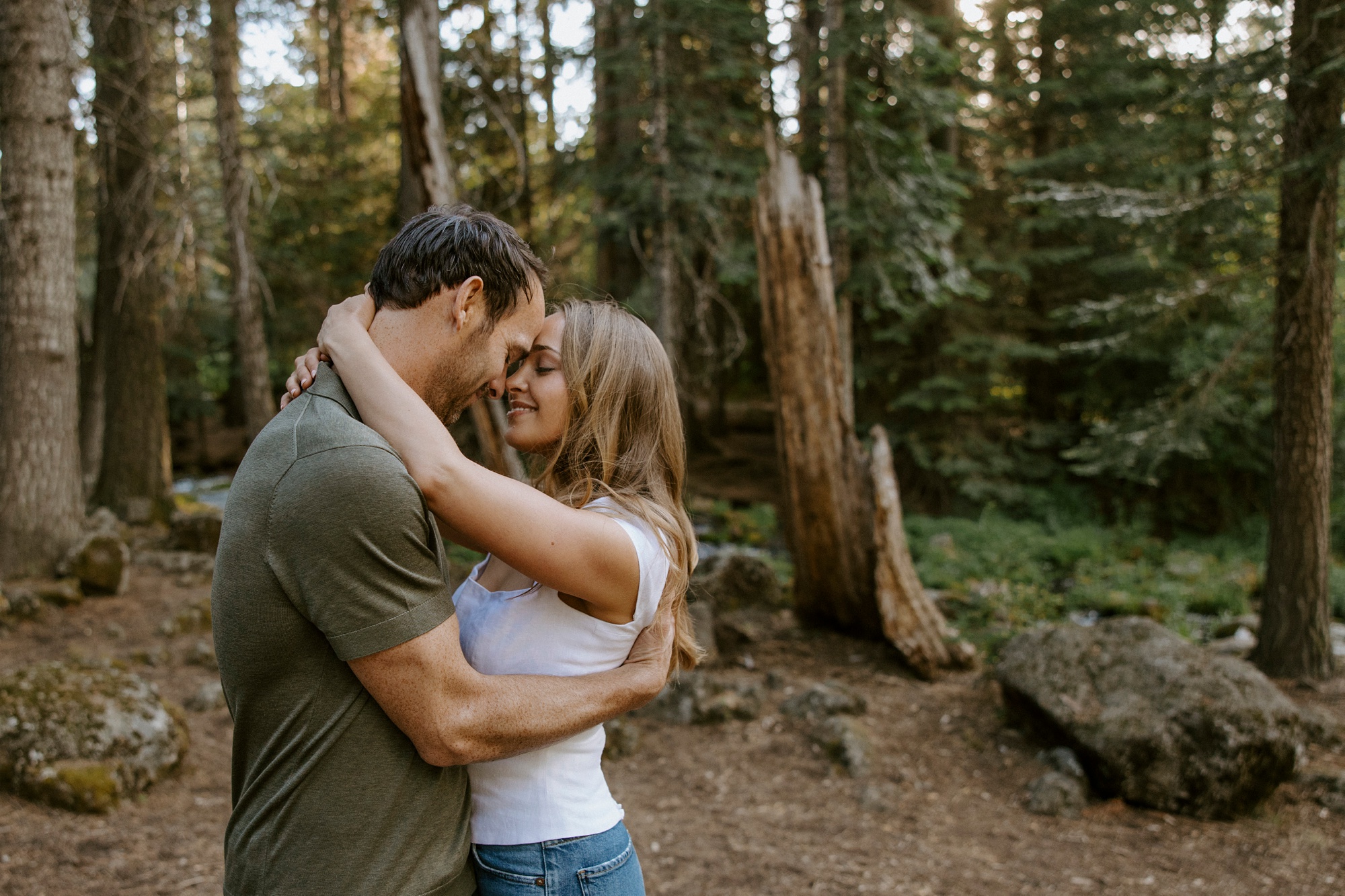 notebook style engagement shoot black butte ranch central oregon