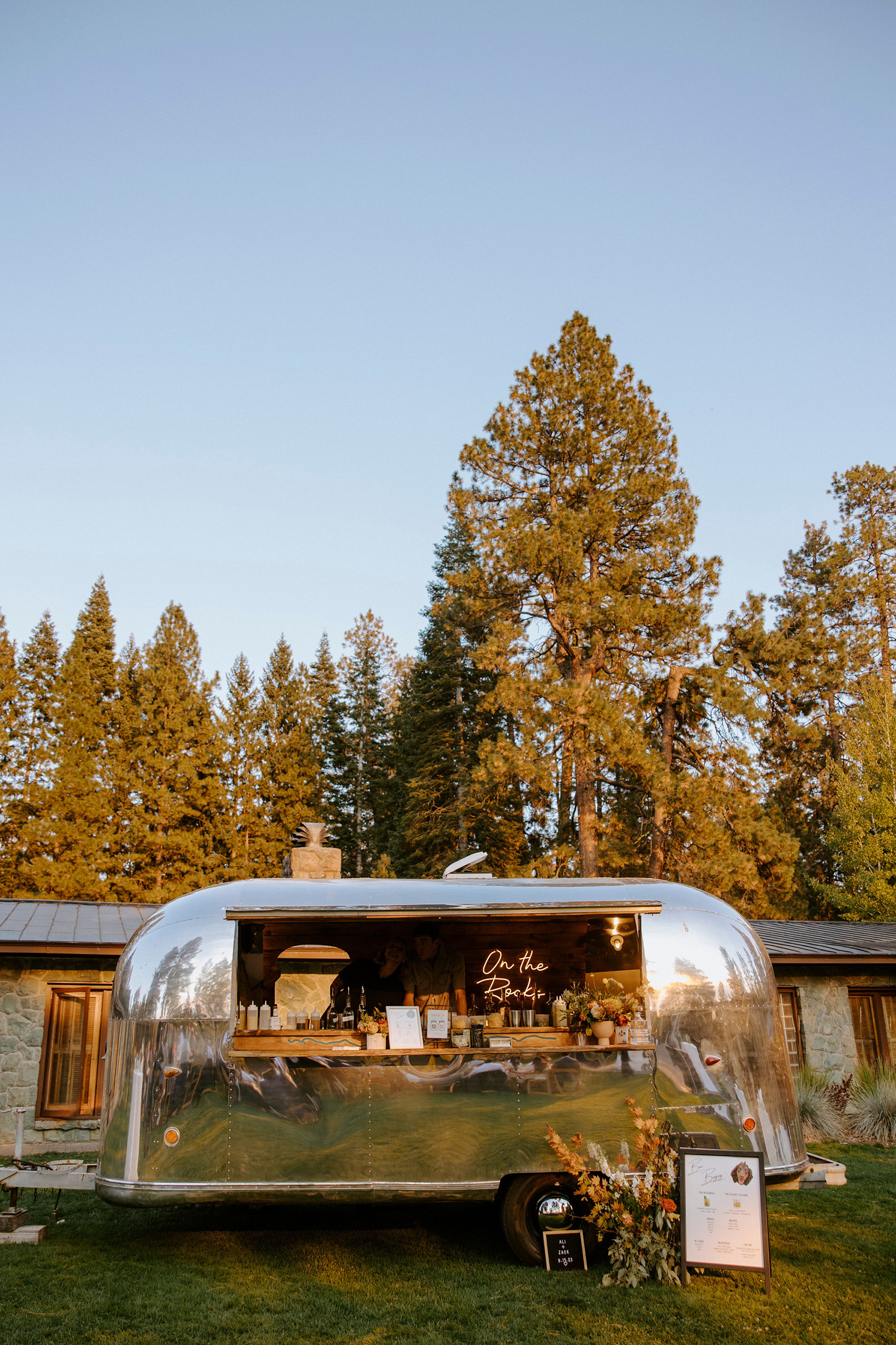 central oregon, sisters, camp sherman, metolius river, house on metolius, wedding, late summer, outdoor, party