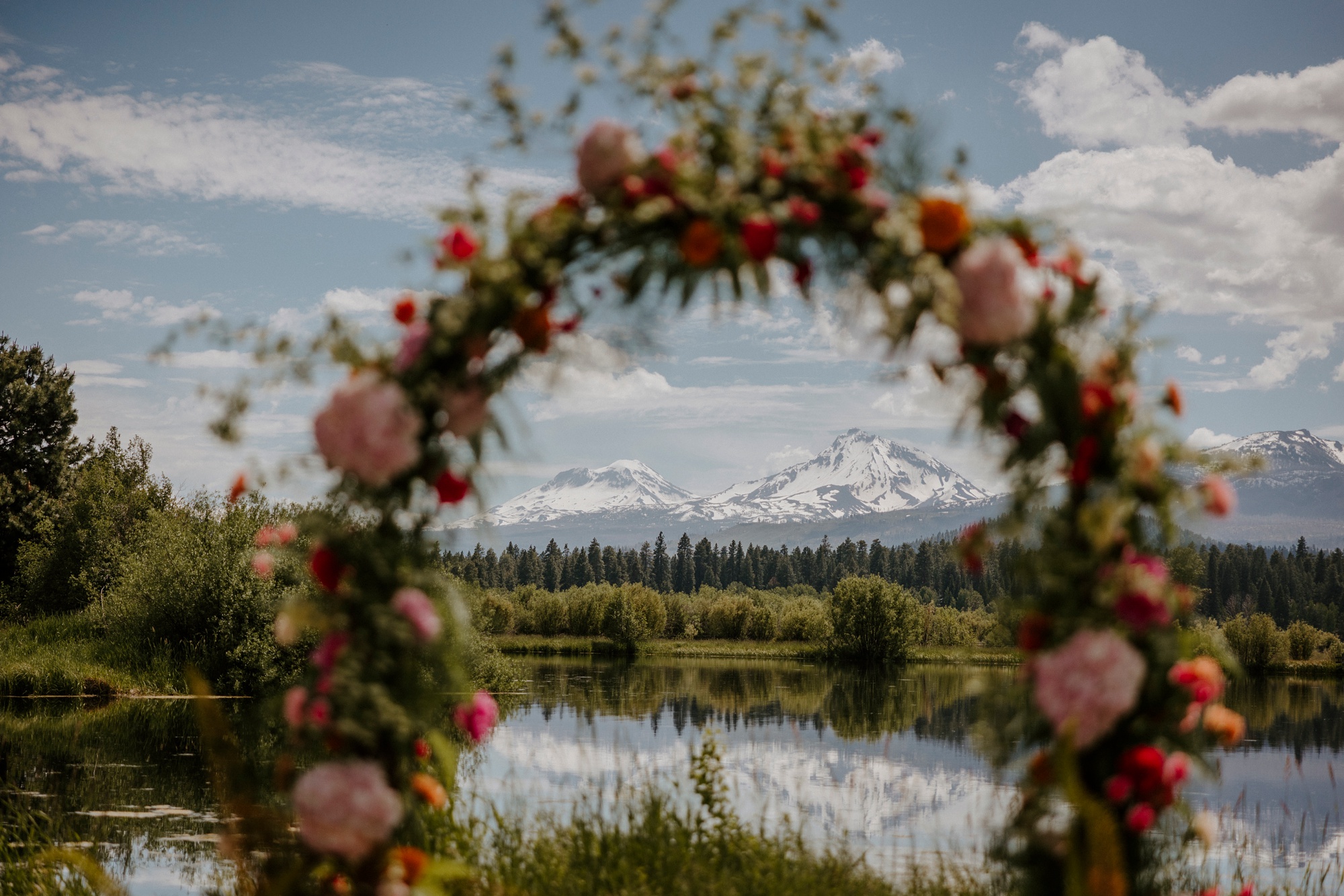 black butte ranch, happy, colorful, summer, wedding, modern, victoria carlson photography, mountains, sisters, oregon