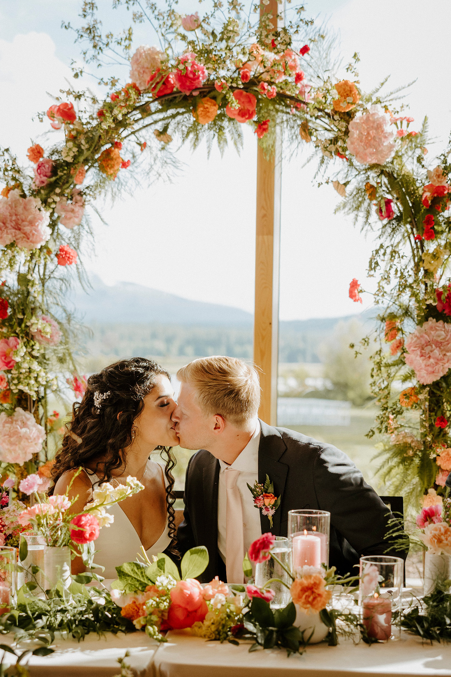 black butte ranch, happy, colorful, summer, wedding, modern, victoria carlson photography, mountains, sisters, oregon