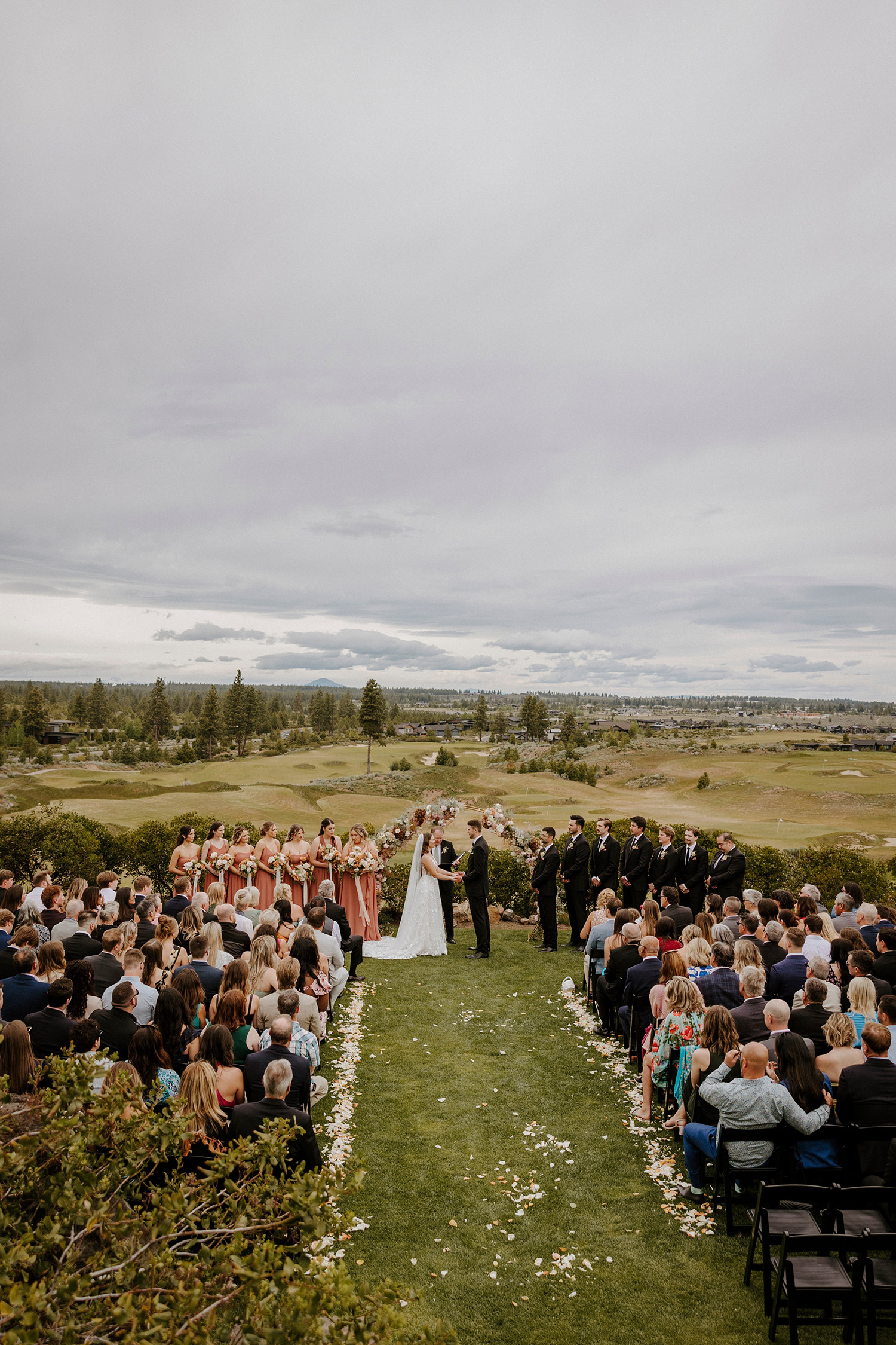 Tetherow, wedding, June, resort, golf, Central Oregon, Bend, high desert, romantic, pastels