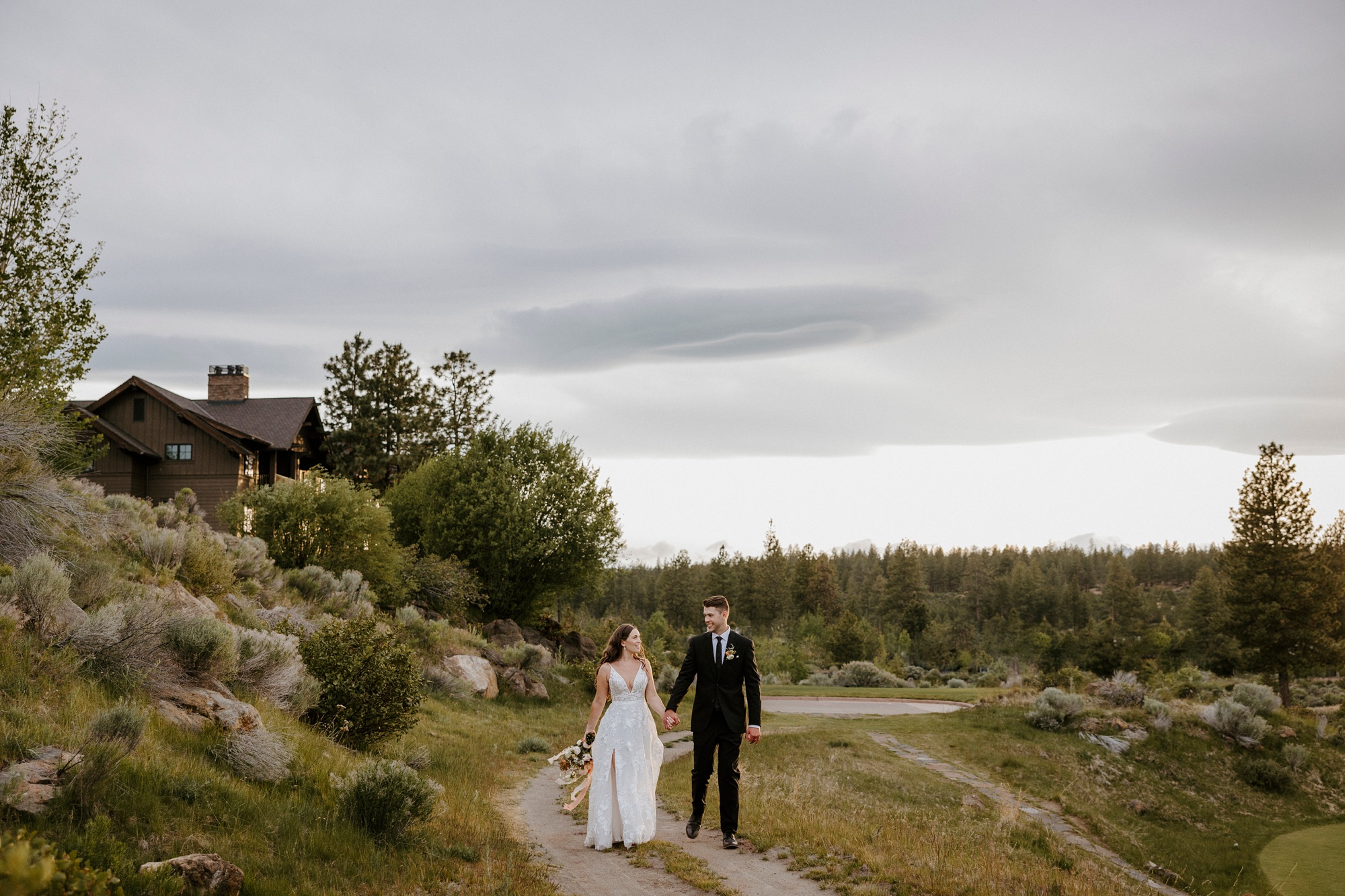 Tetherow, wedding, June, resort, golf, Central Oregon, Bend, high desert, romantic, pastels