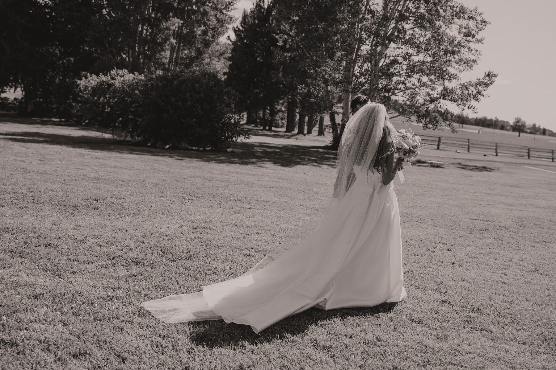 western, barn, wedding, bend, central oregon, long hollow ranch, romantic, dusty pink, rose, victoria carlson