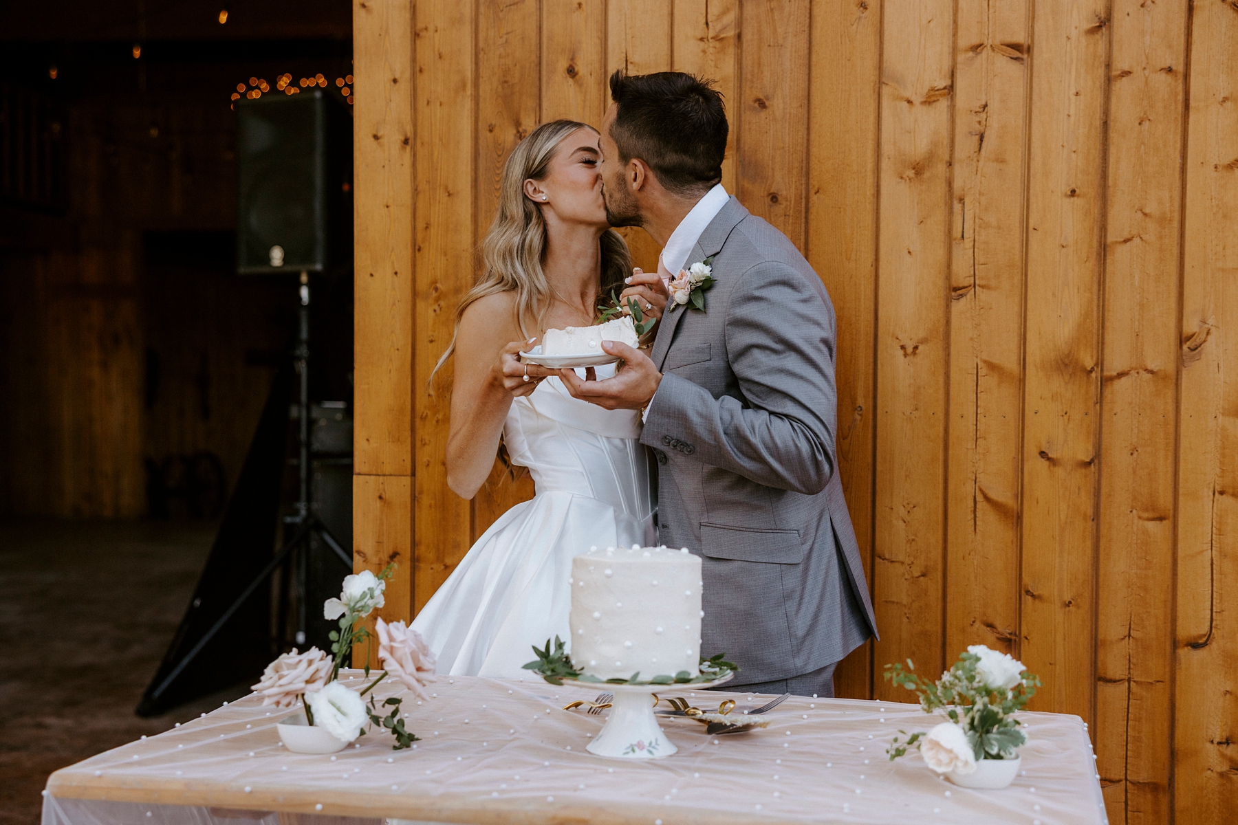 western, barn, wedding, bend, central oregon, long hollow ranch, romantic, dusty pink, rose, victoria carlson