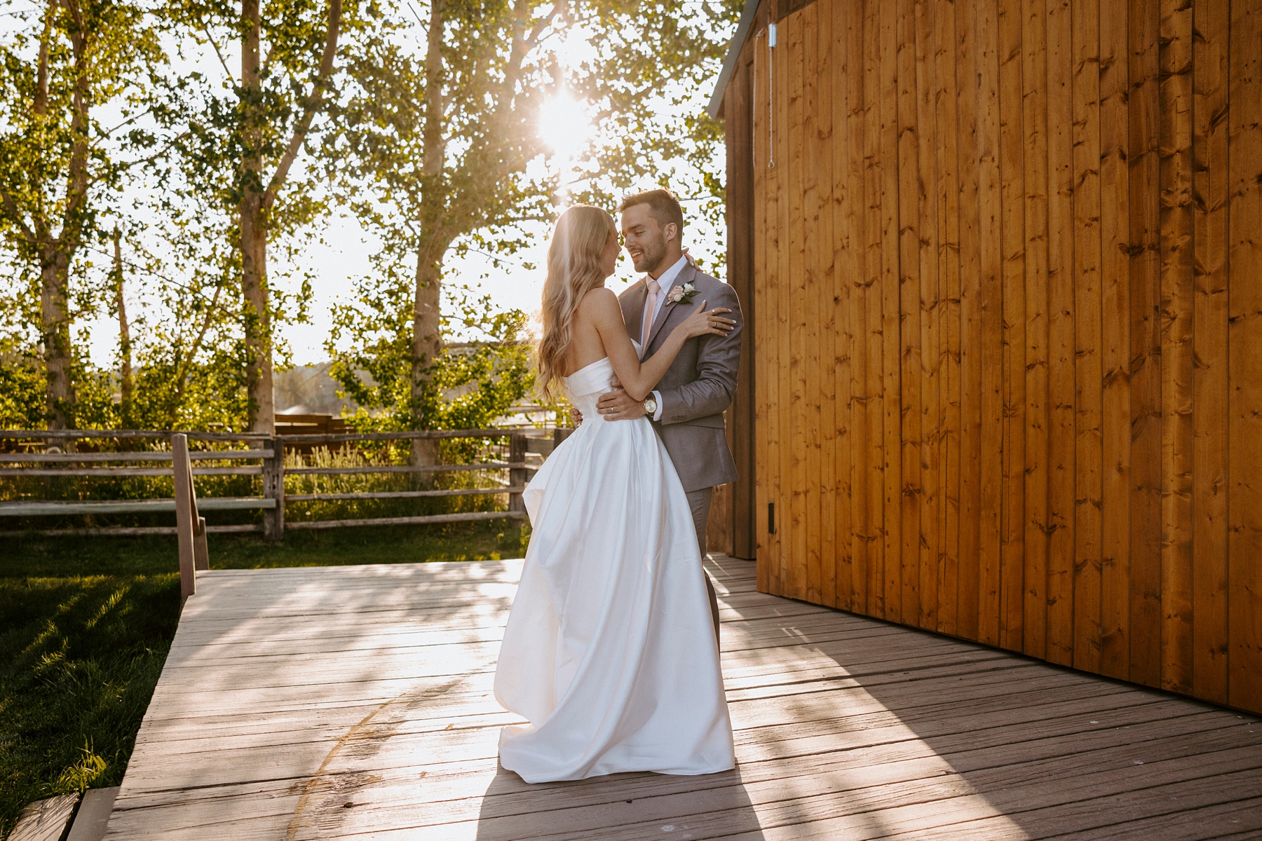 western, barn, wedding, bend, central oregon, long hollow ranch, romantic, dusty pink, rose, victoria carlson