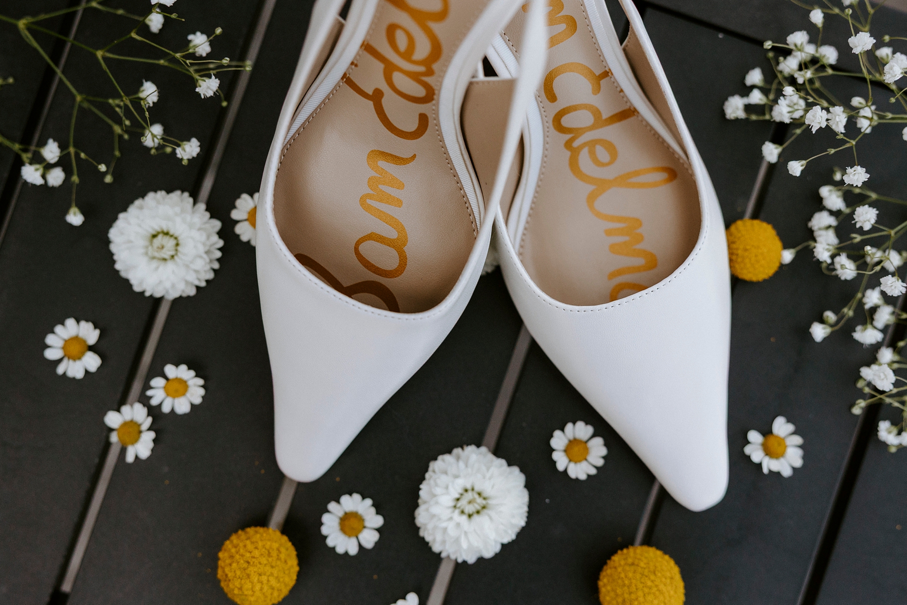 Tetherow Resort Bend Oregon Spring May Wedding Golf Course Yellow Flowers Bright Sunny Victoria Carlson Actually Ashley