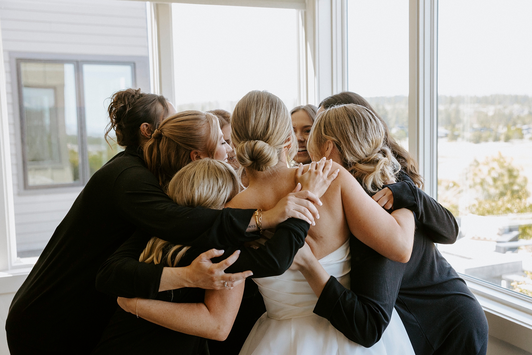 Tetherow Resort Bend Oregon Spring May Wedding Golf Course Yellow Flowers Bright Sunny Victoria Carlson Actually Ashley