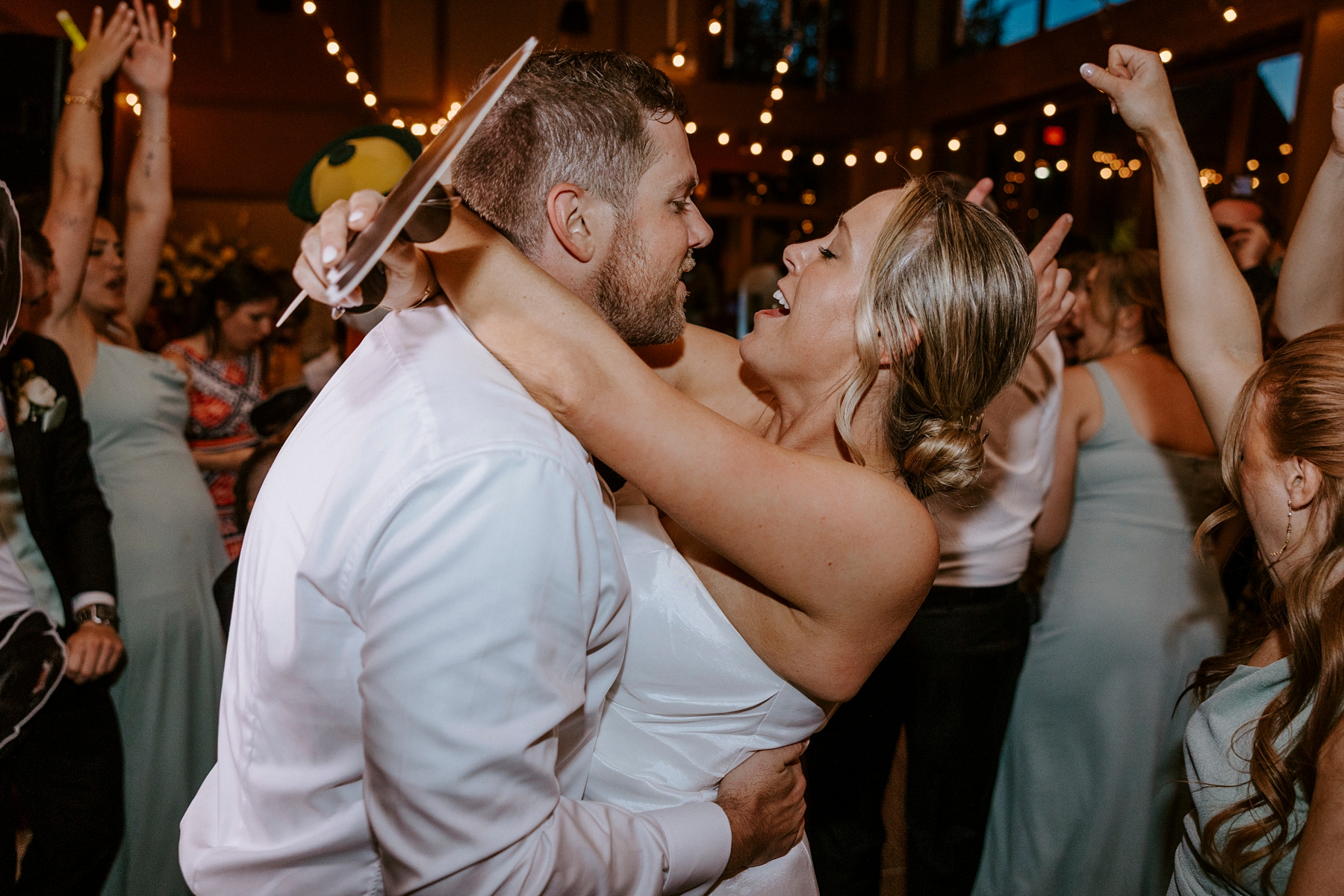 Tetherow Resort Bend Oregon Spring May Wedding Golf Course Yellow Flowers Bright Sunny Victoria Carlson Actually Ashley