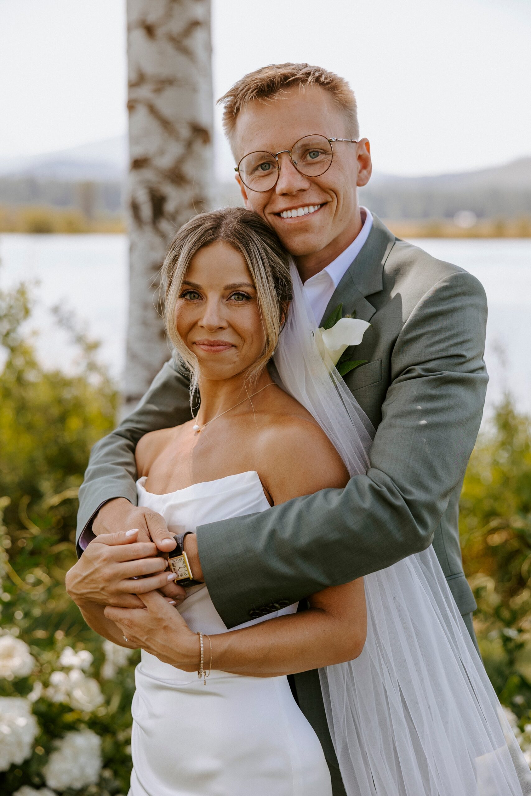 pastel wedding black butte ranch oregon sisters outdoor venue mountain view central oregon victoria carlson colorful sunset