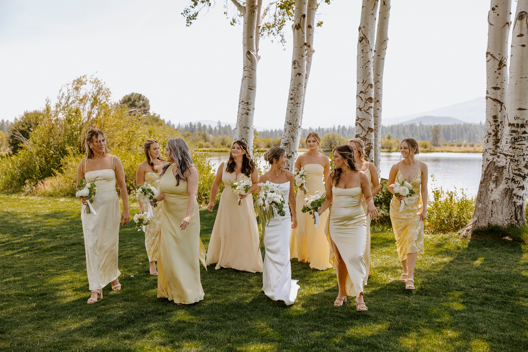 pastel wedding black butte ranch oregon sisters outdoor venue mountain view central oregon victoria carlson colorful sunset