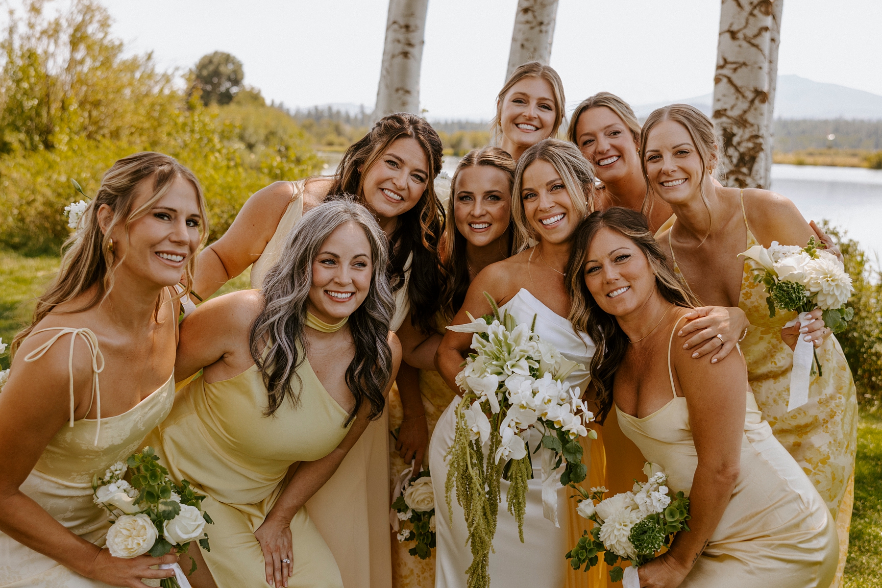 pastel wedding black butte ranch oregon sisters outdoor venue mountain view central oregon victoria carlson colorful sunset