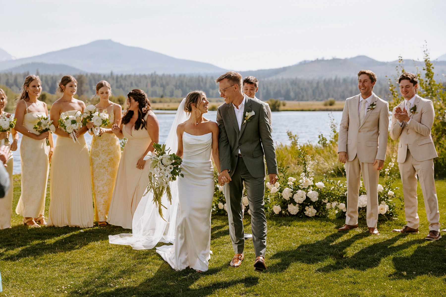 pastel wedding black butte ranch oregon sisters outdoor venue mountain view central oregon victoria carlson