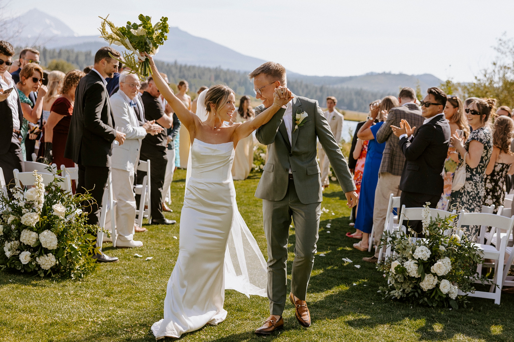 pastel wedding black butte ranch oregon sisters outdoor venue mountain view central oregon victoria carlson
