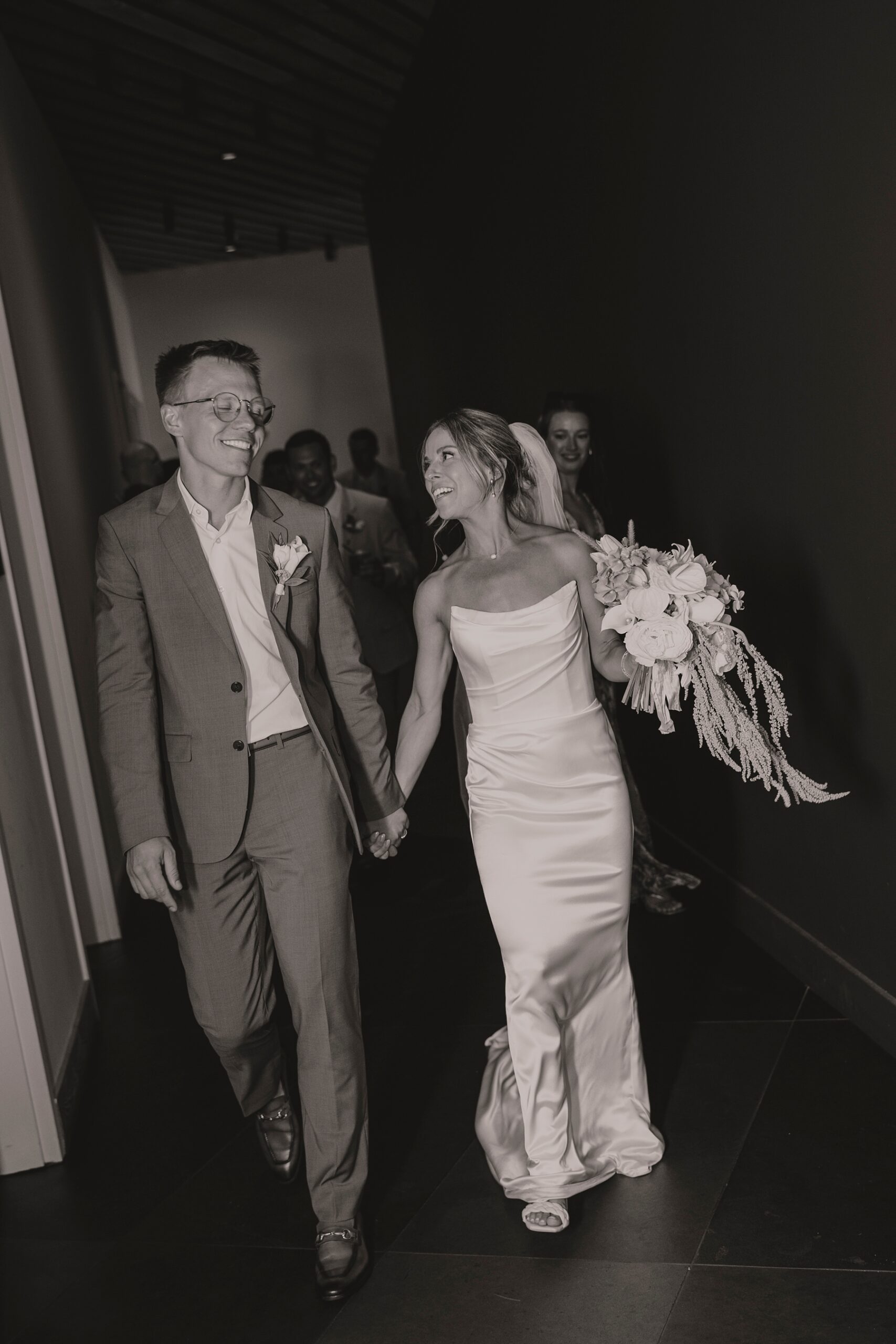 pastel wedding black butte ranch oregon sisters outdoor venue mountain view central oregon victoria carlson