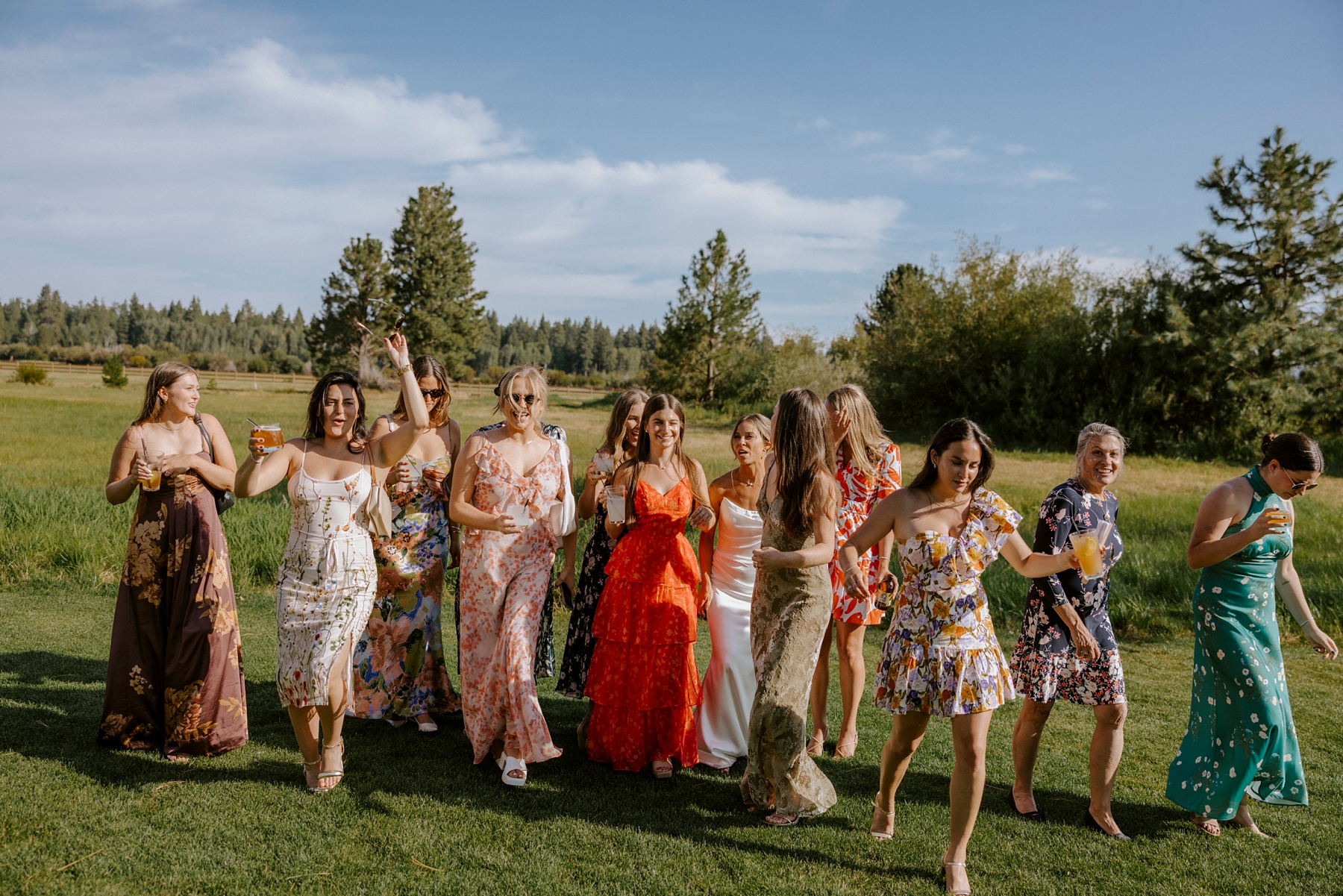 pastel wedding black butte ranch oregon sisters outdoor venue mountain view central oregon victoria carlson colorful sunset