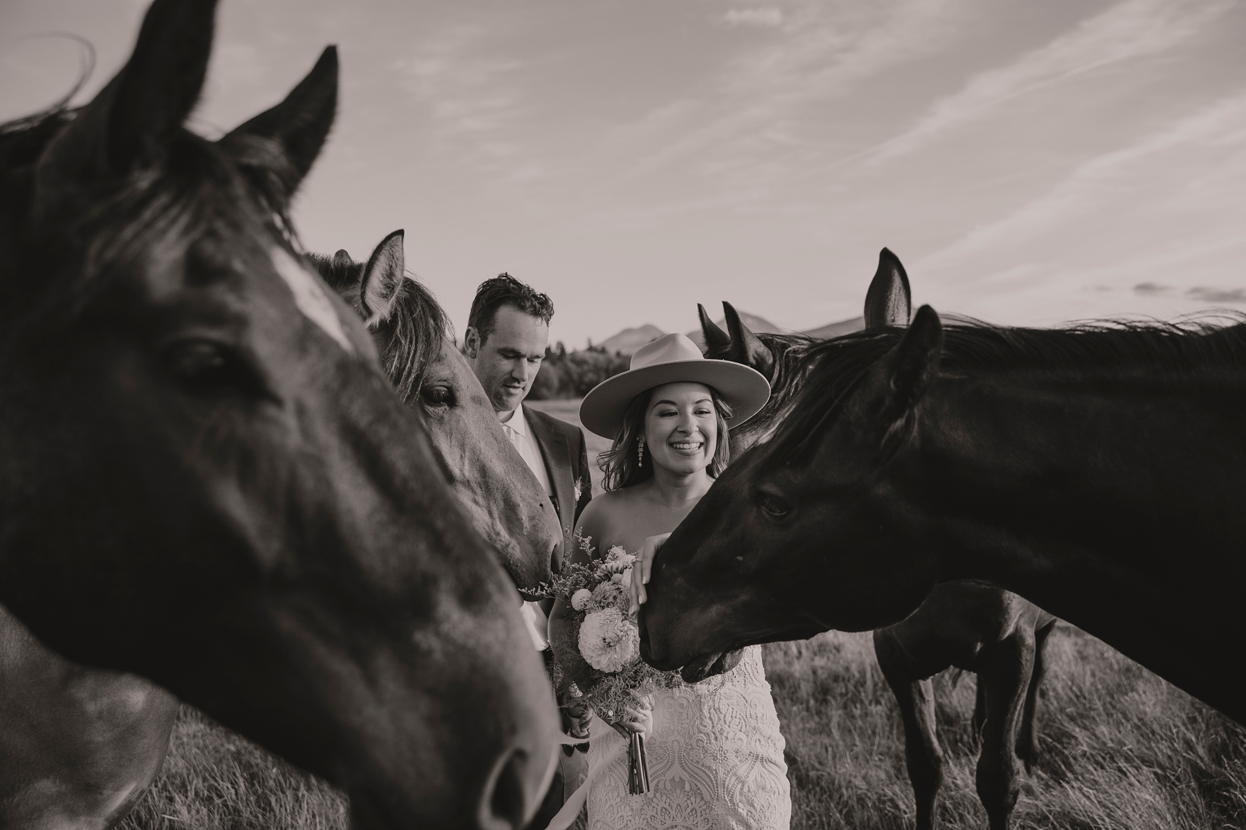 horse stampede, black butte ranch, stables, wedding, bride, groom, victoria carlson, wedding photographer